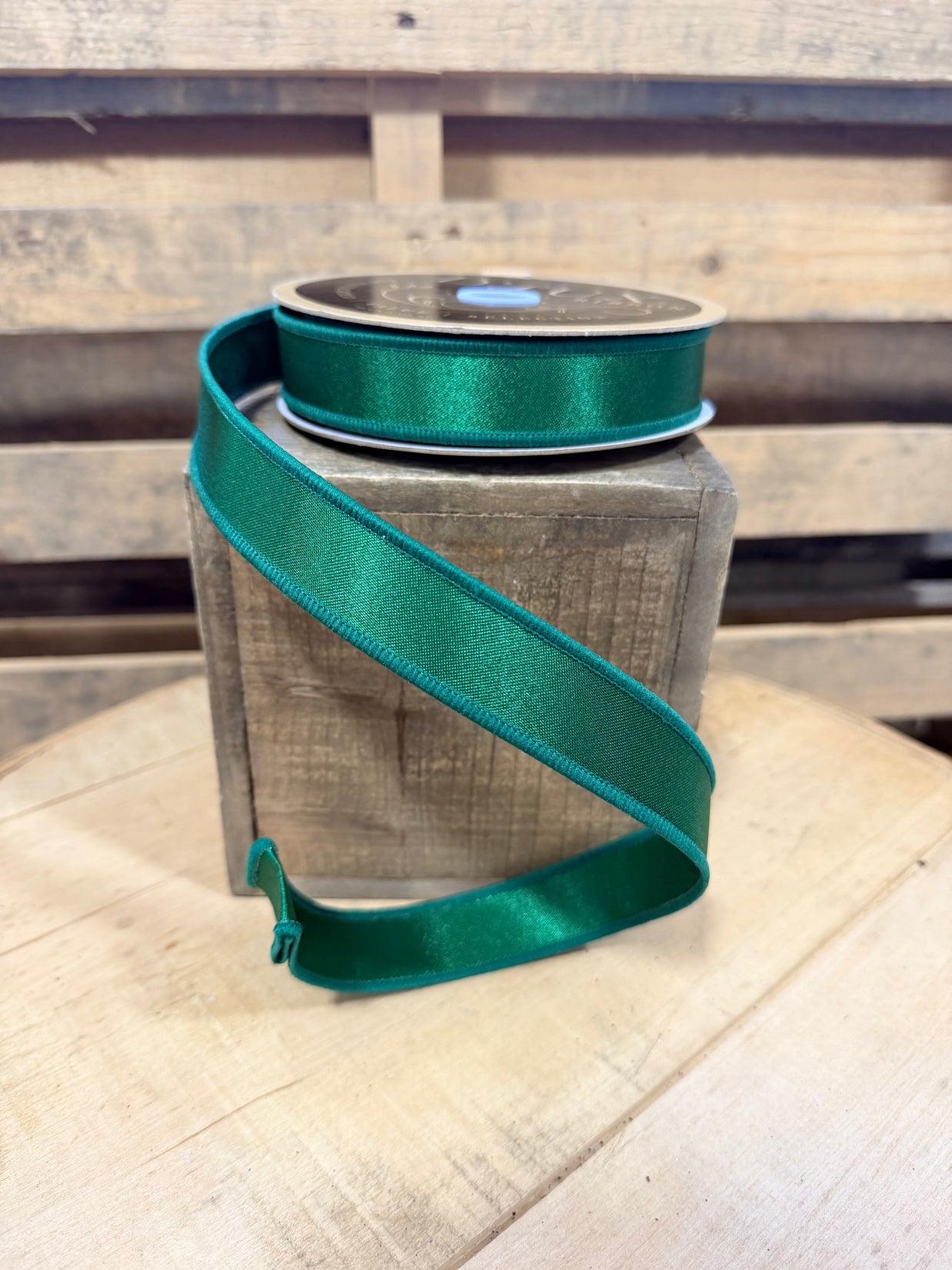 7/8” x 10yd emerald green satin dlux ribbon - LX400406