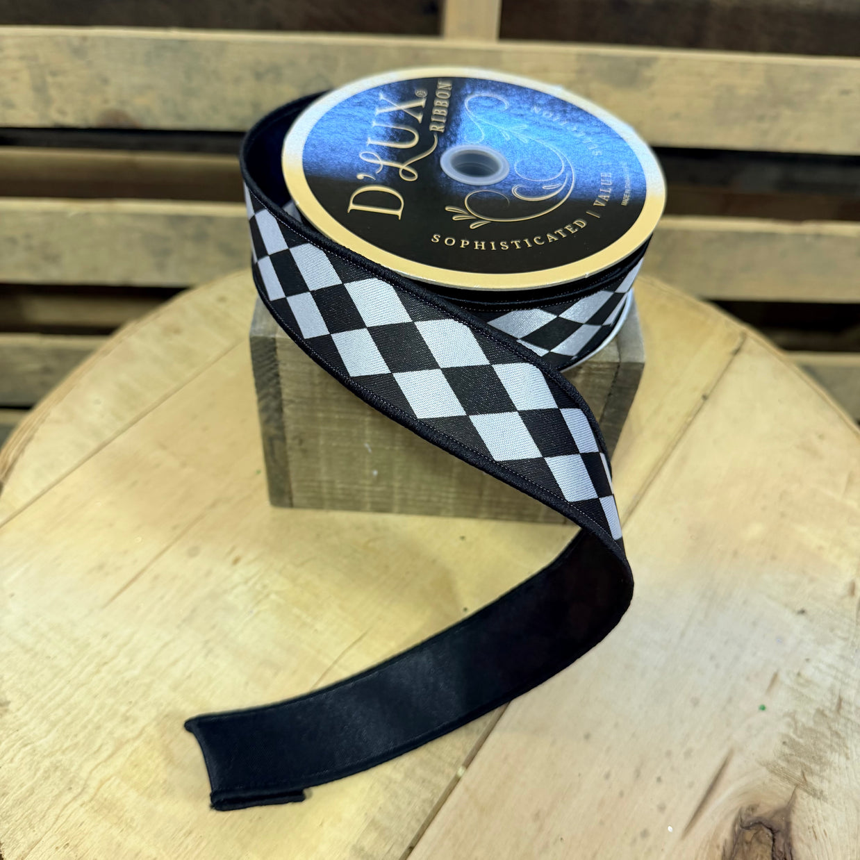 1.5” x 10yd Black and White harequin d’lux ribbon - LX311802