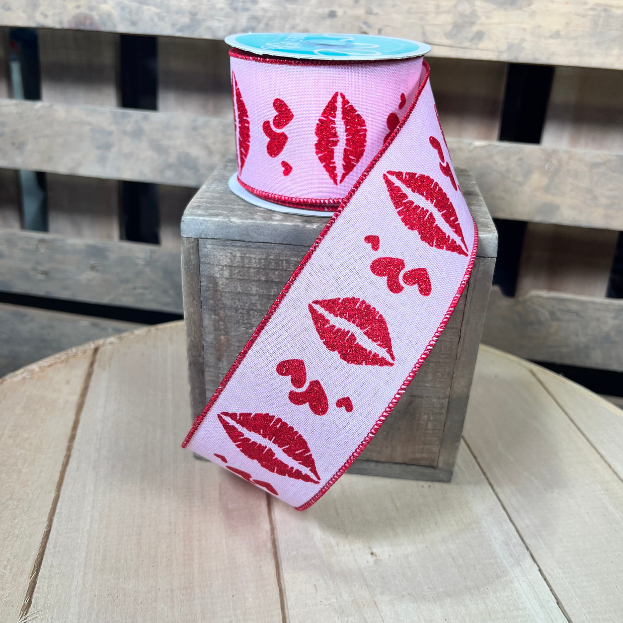 2.5" x 10y lips Wired Ribbon - RGF152415