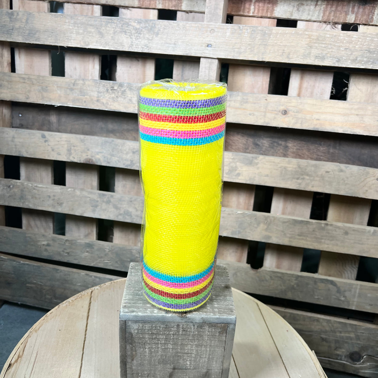 10" x 10Y yellow boarder stripe mesh - RY8326K8