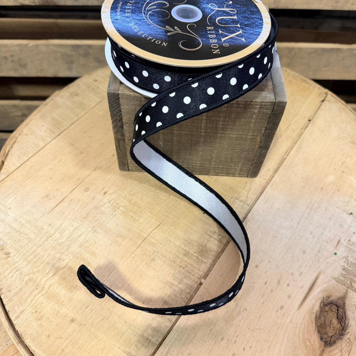 7/8” x 10yd Black and White dot dlux ribbon -  LX3037X6