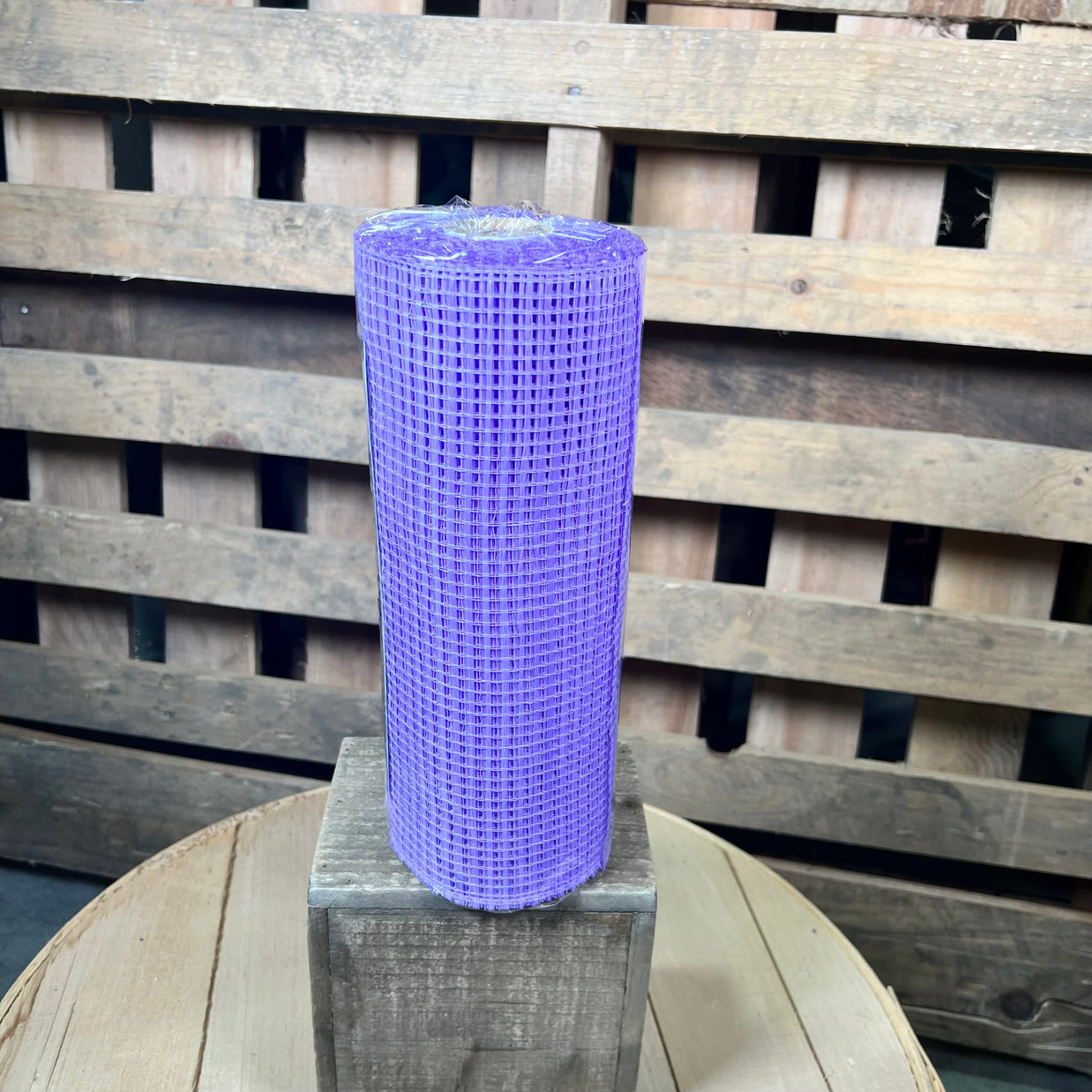 10"X10YD HORIZONTAL WIDE STRIPE MESH - LAVENDER - RE890013