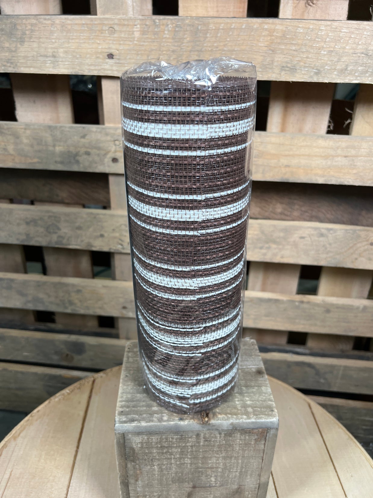 10" x 10Y brown farmhouse jute stripe mesh - RY8344EM