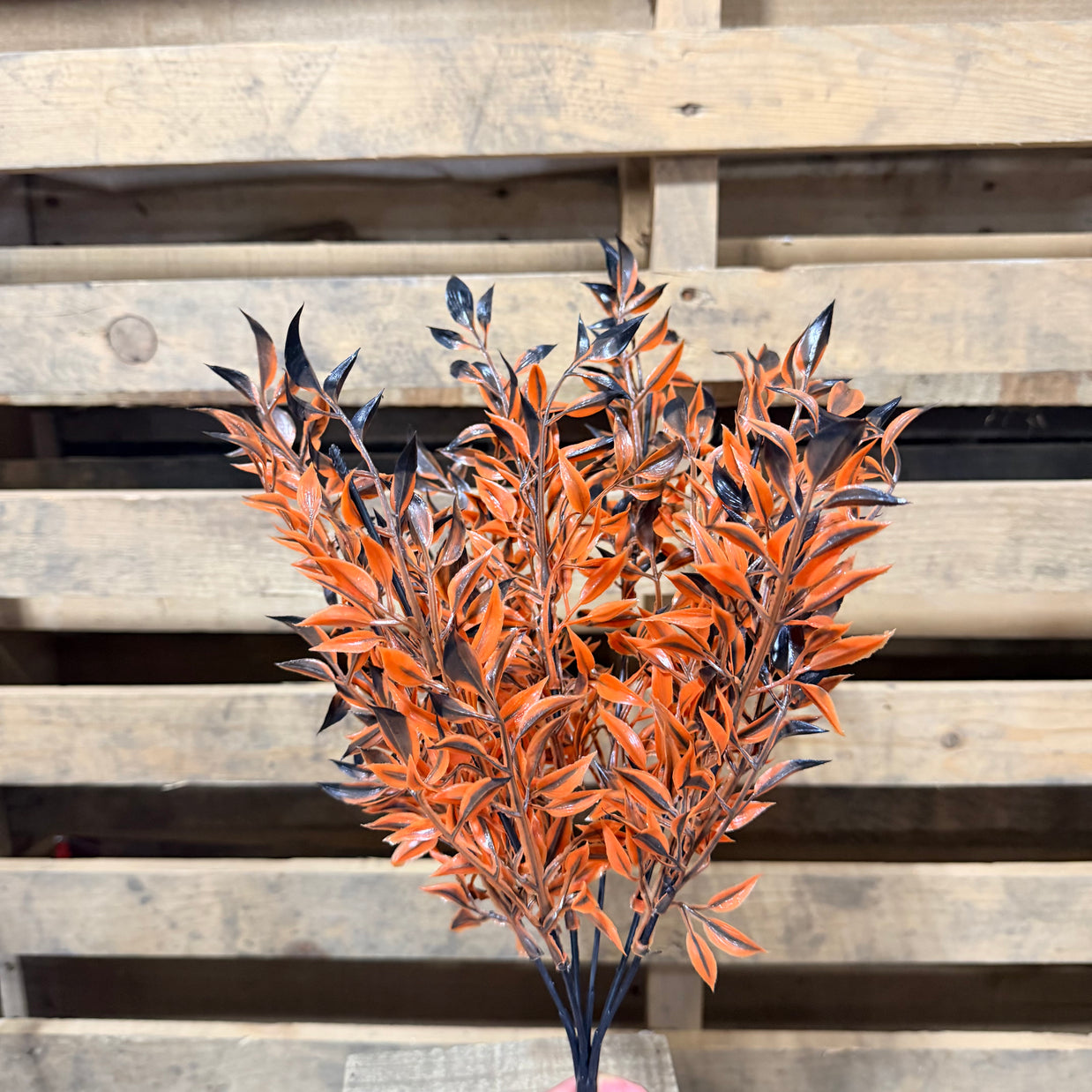 17.25" Leaf Bush - Black and Orange - HH129853