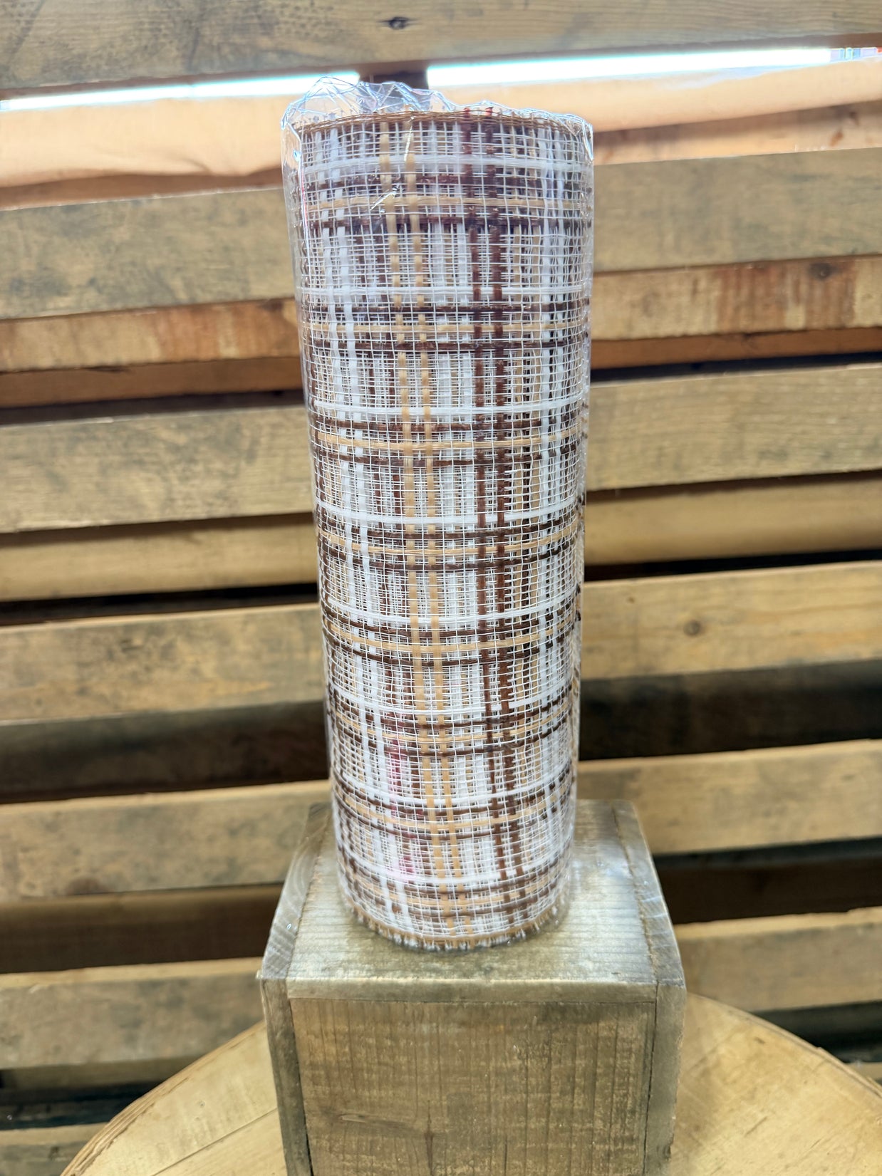 10" x 10Y Plaid mesh - RE13843R