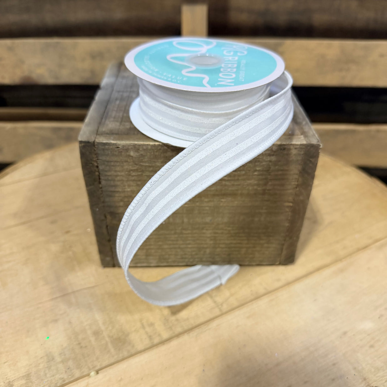 7/8” x 10Y White Glitter stripe  Wired Ribbon - RGF797427