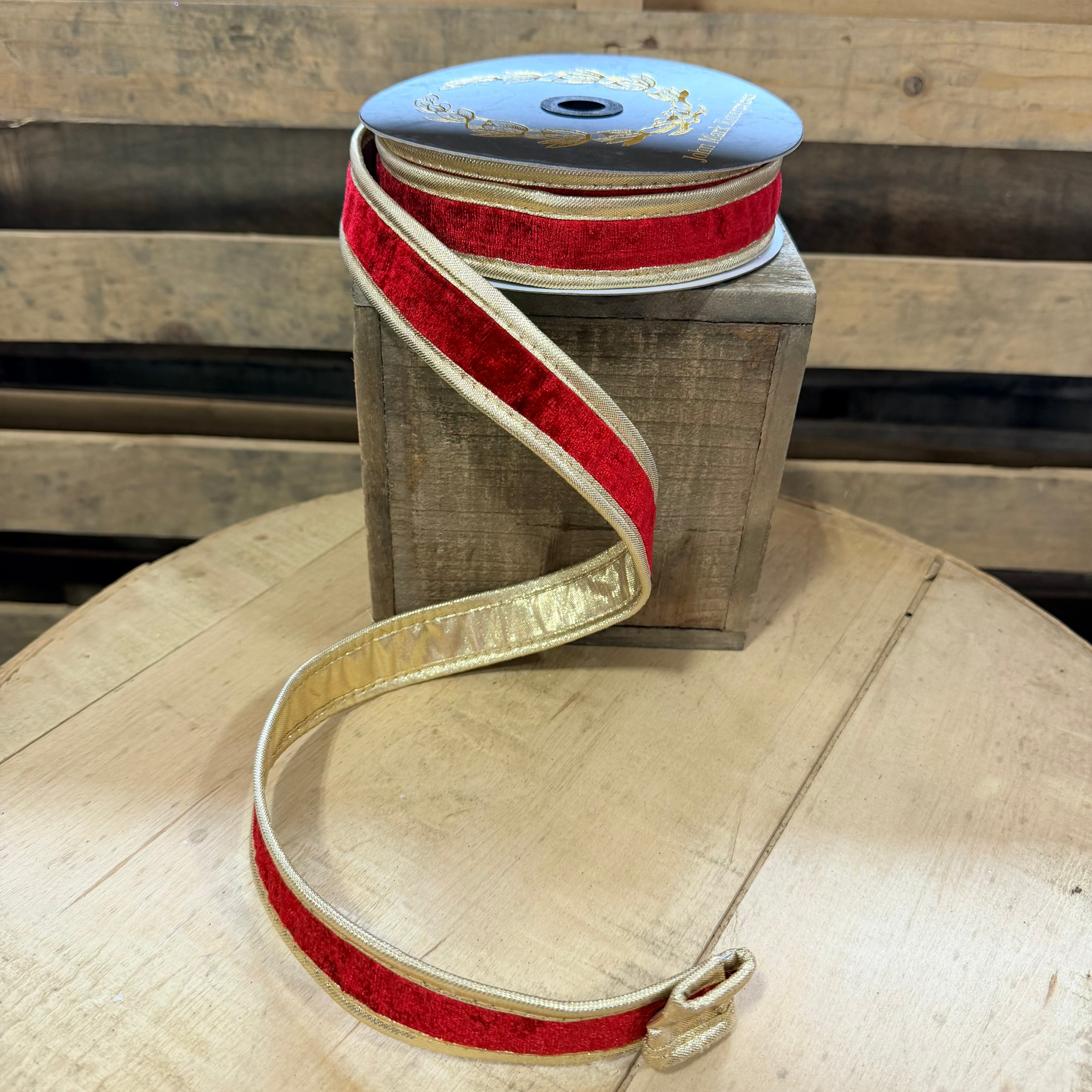 1” by 10y Red velvet double side gold backed wired ribbon - John Mark - JME-WN25-024-RED-1