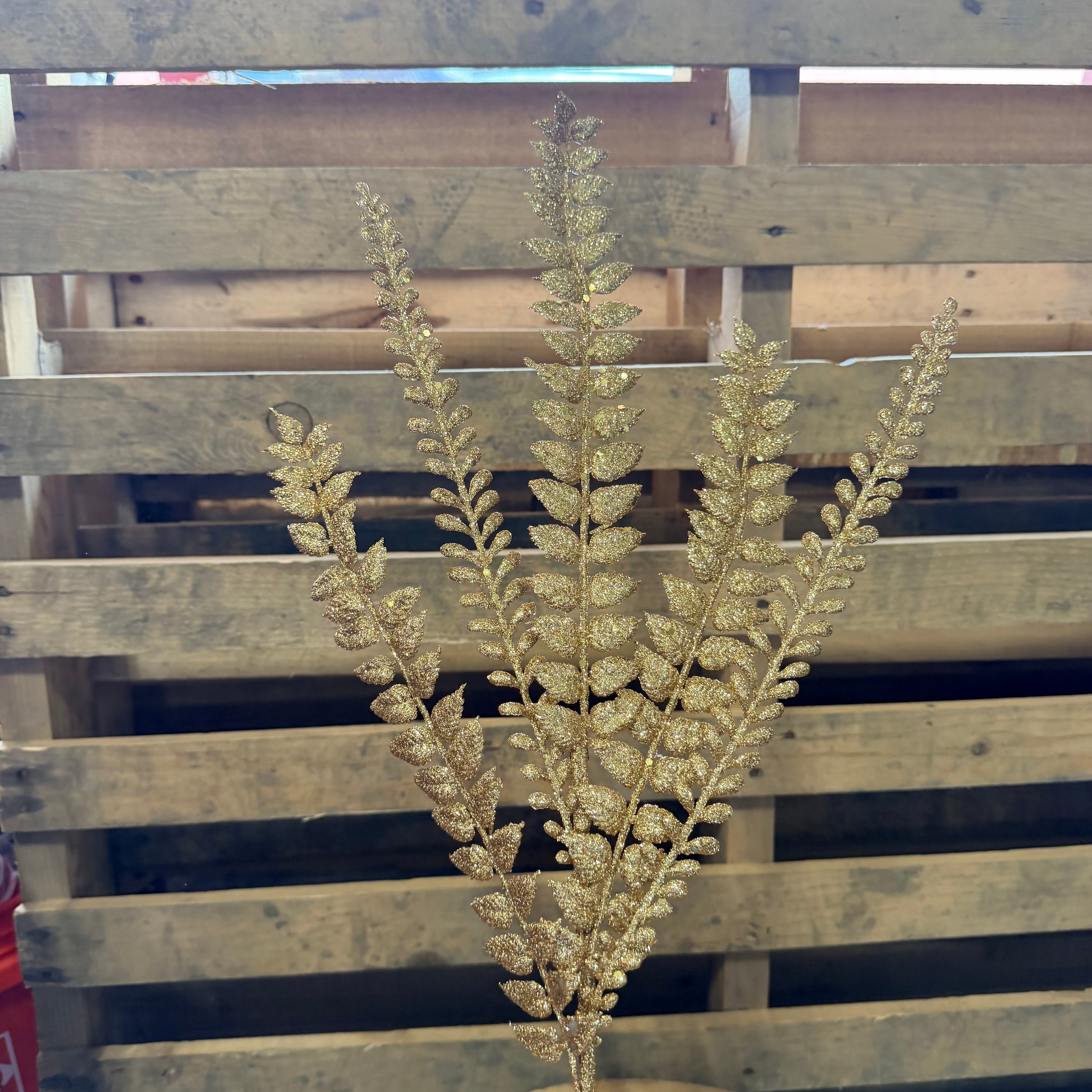 26” LONG FERN SPRAY GOLD - 60261