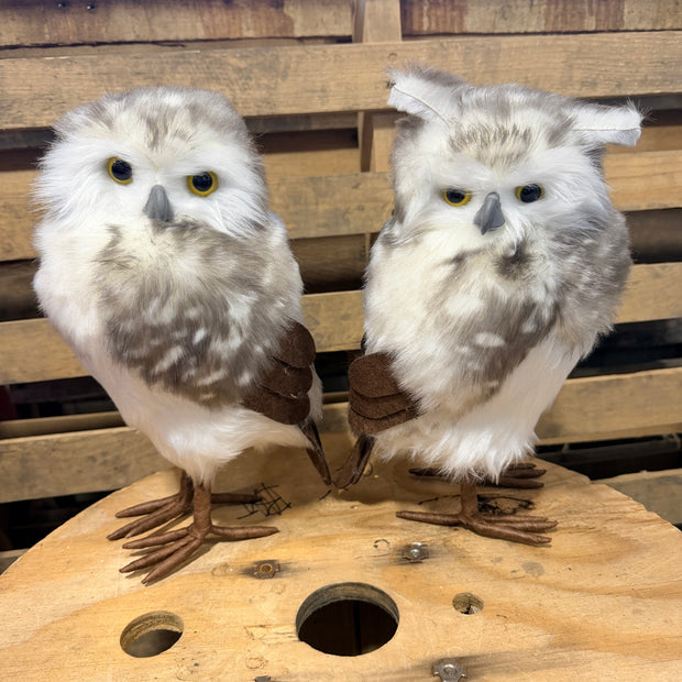 13.25" Faux standing white owl - MB543133