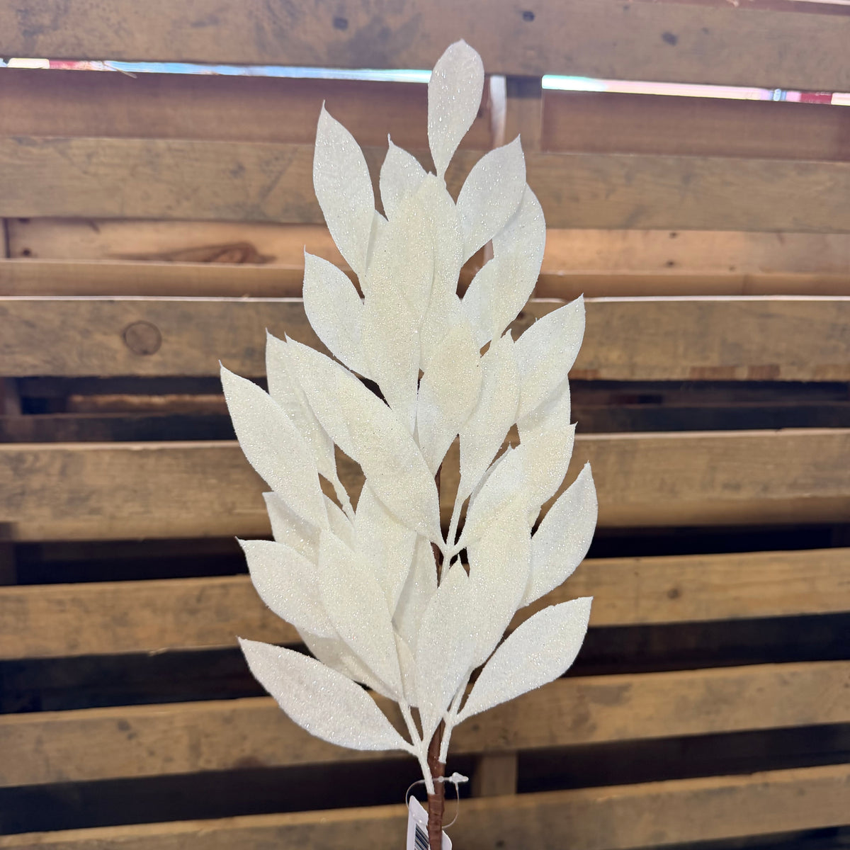 26” LAUREL LEAF SPRAY WHITE - 68454