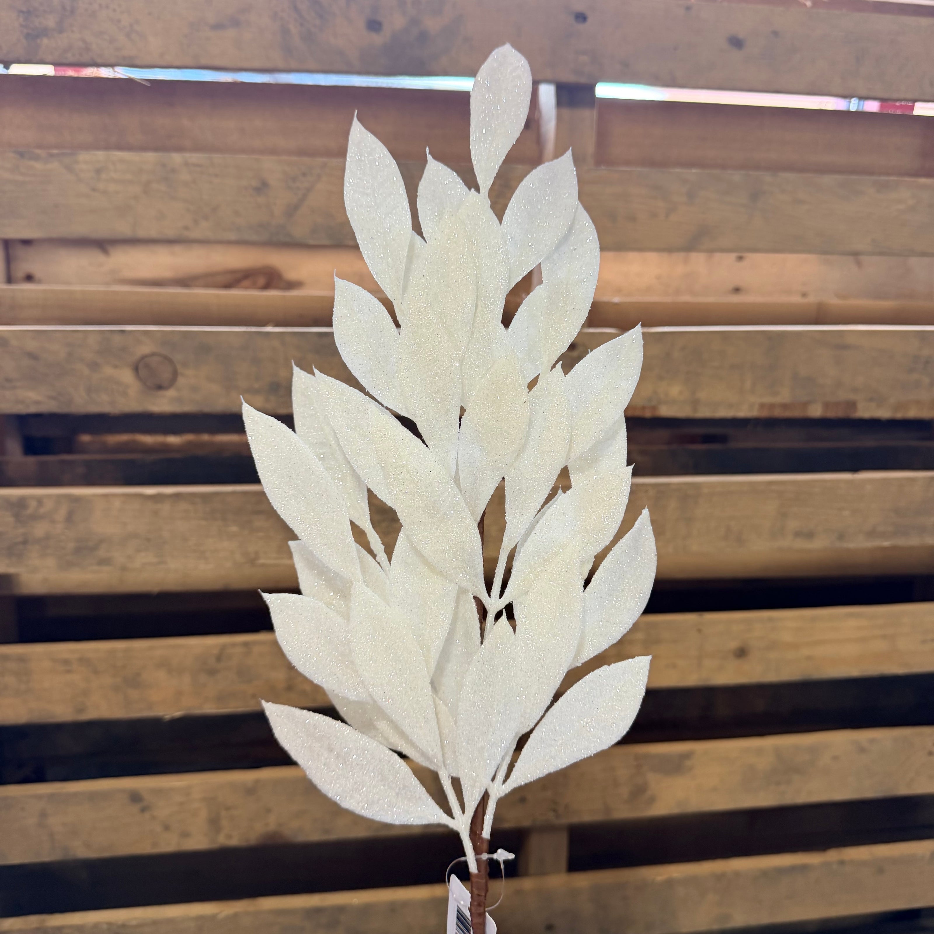 26” LAUREL LEAF SPRAY WHITE - 68454
