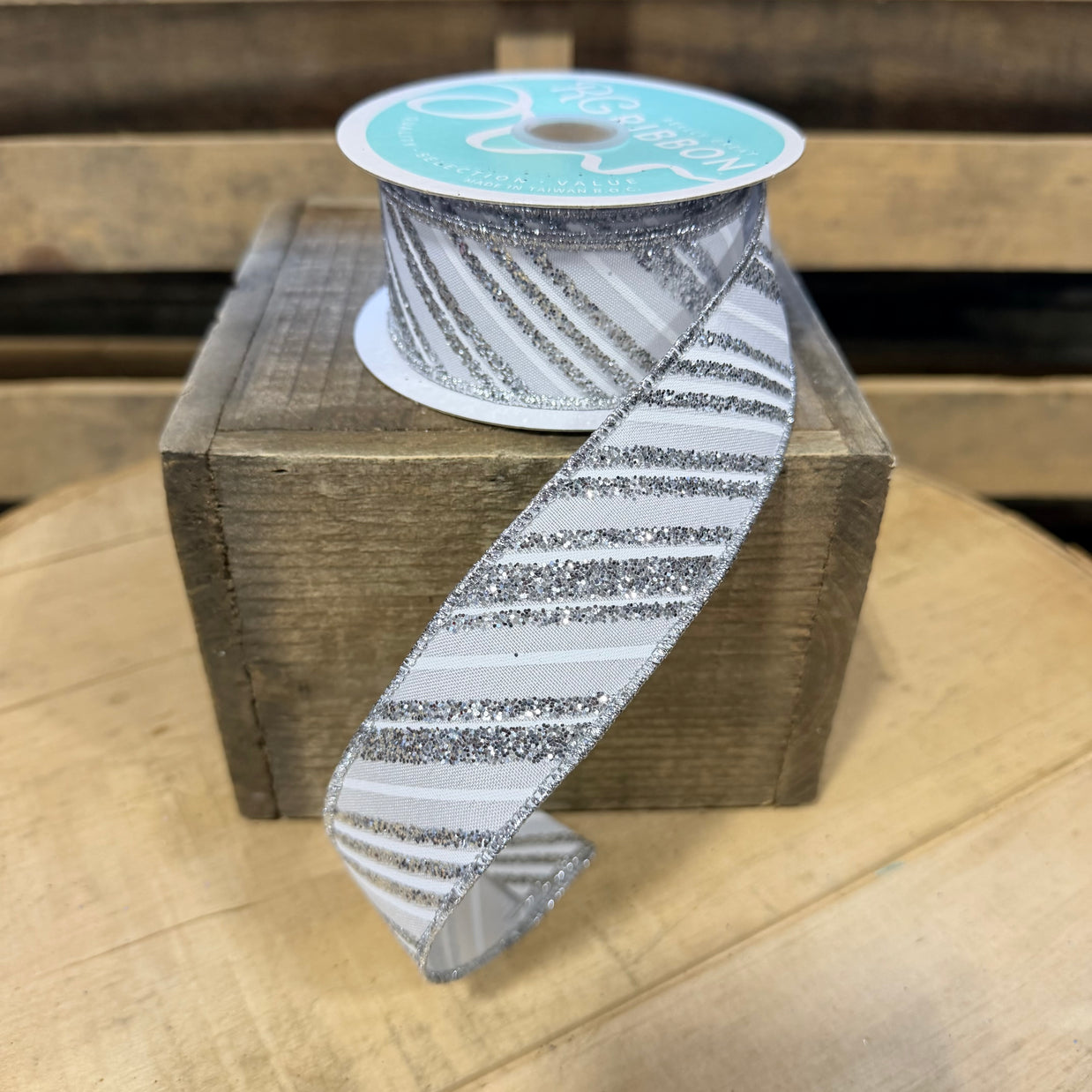 1.5" x 10Y Diagonal stripe Wired Ribbon - RGE185227