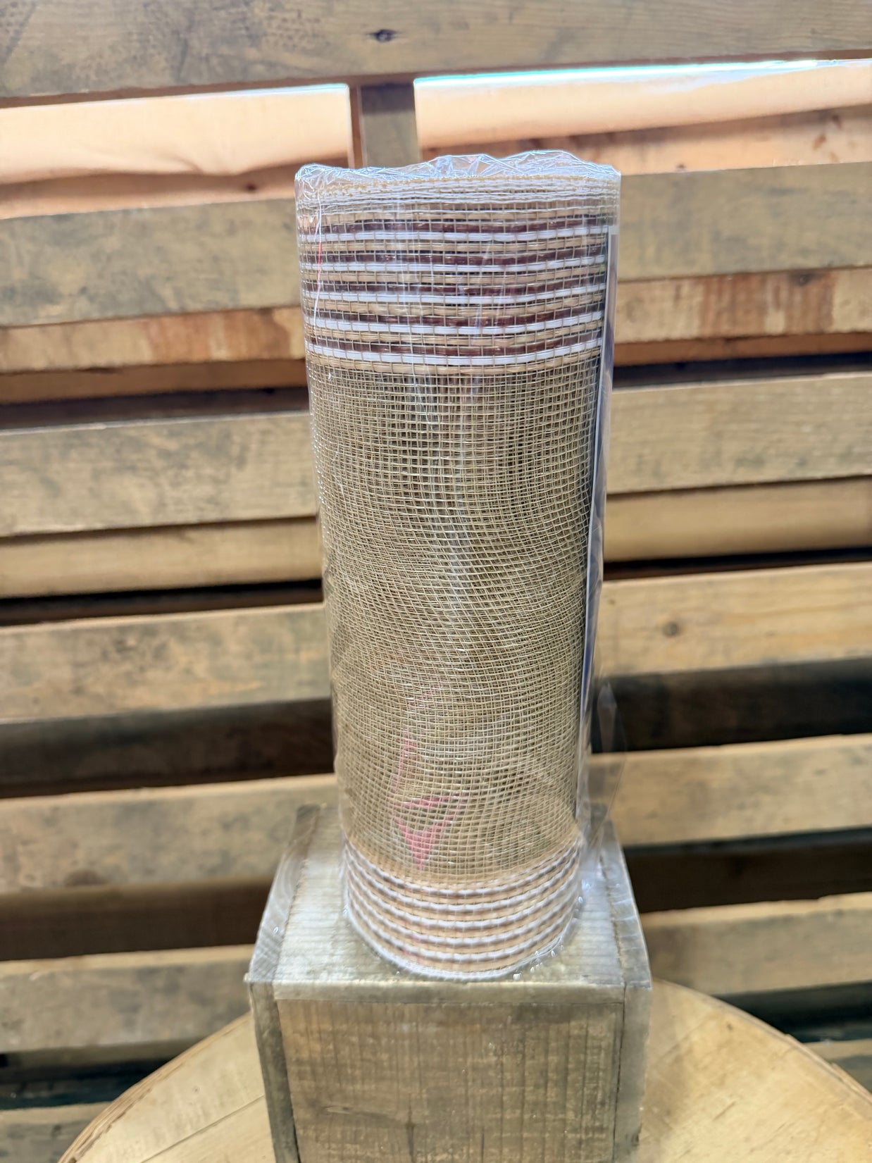 10" x 10Y Brown boarder stripe mesh - RE85063F