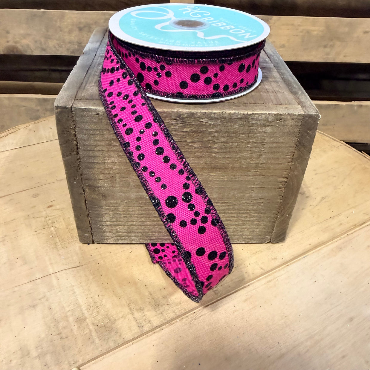 7/8" X 10y mini pink dots Wired Ribbon - RGF771983