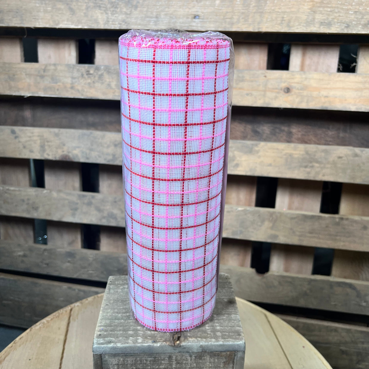 10" x 10Y  valentines plaid fine weave mesh - RY5003T2