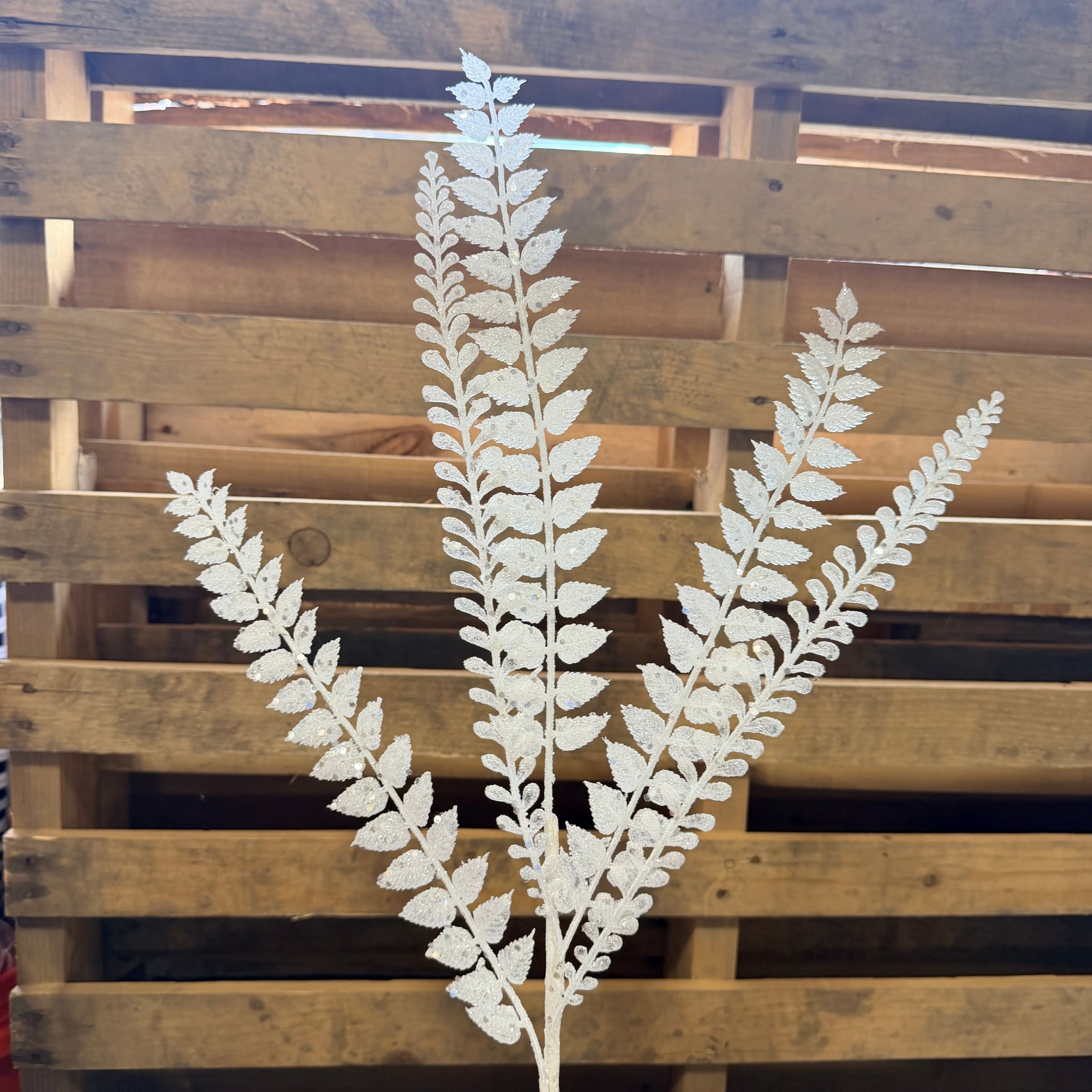 26” LONG FERN SPRAY WHITE - 60266