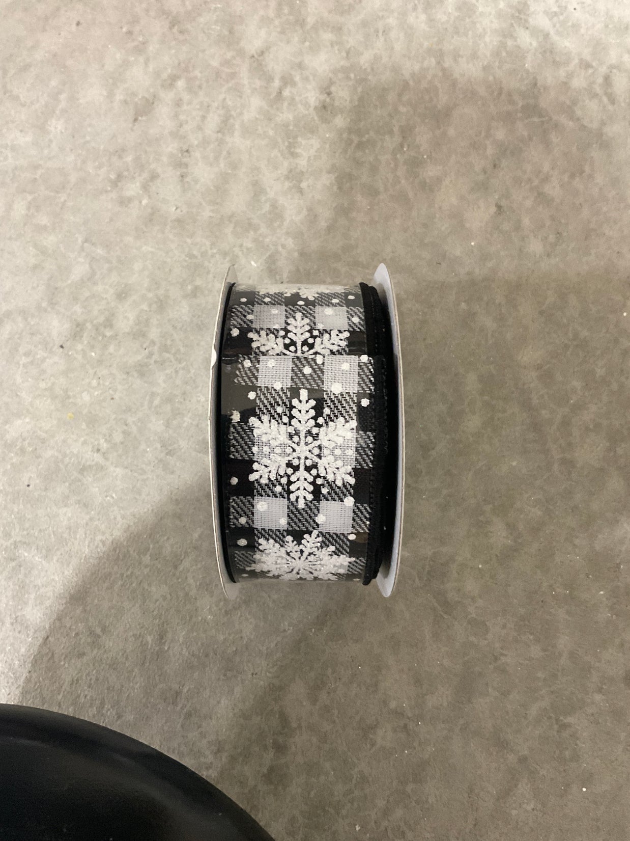 1.5 ” x 10yd Buffalo check snowflake  Wired Ribbon - RGF1064X6