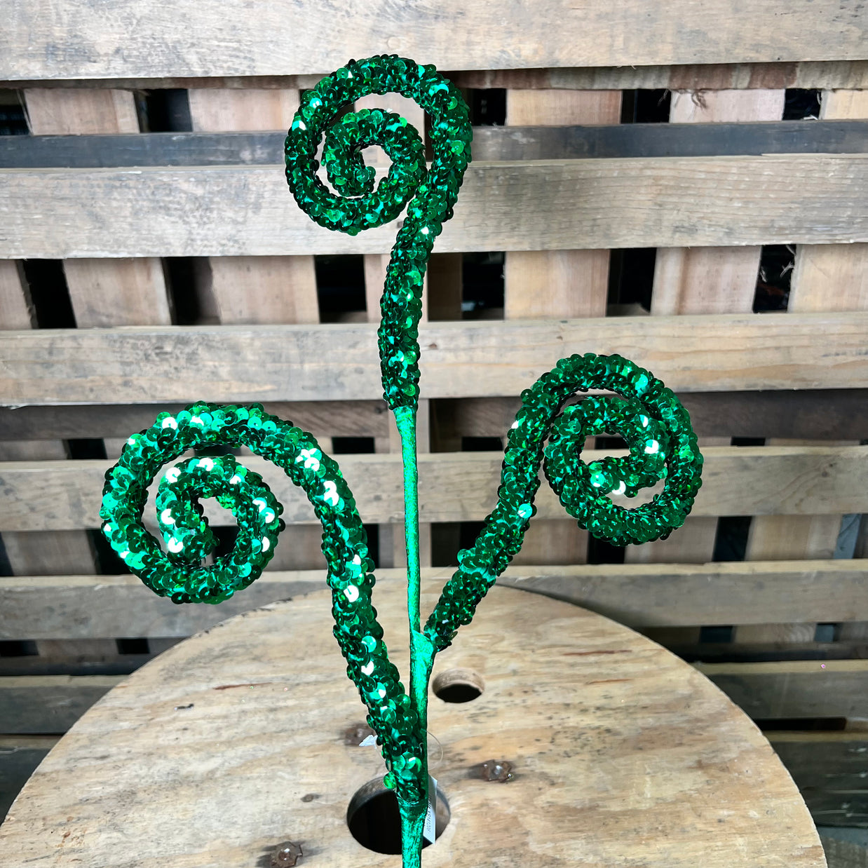 27"  GREEN SEQUIN COIL SPRAY - XS141206