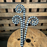 30in white and black harlequin curly spray - 83642BKWT