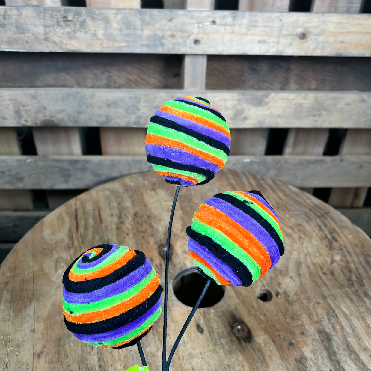 16in chenille stripe ball spray - 57028HAL
