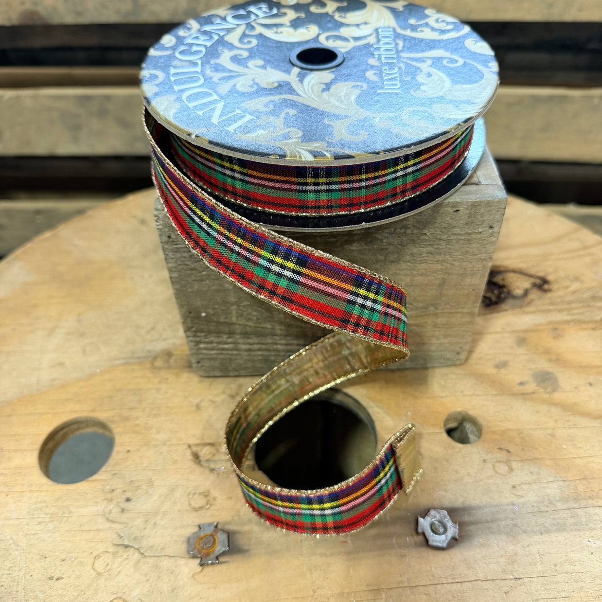 1"X10YD Christmas Plaid double sided Gold backed designer wired ribbon -   D73649-10-25