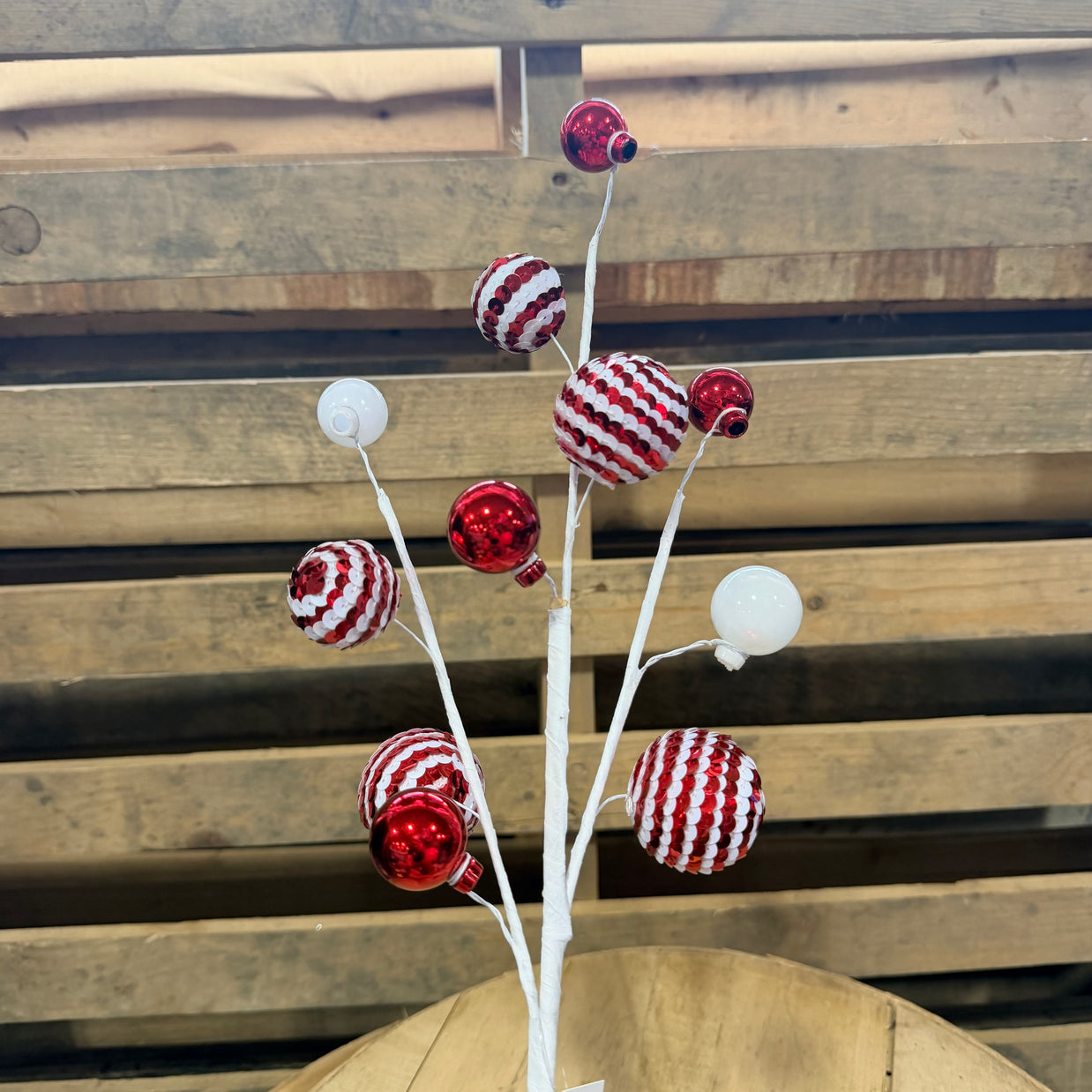 28" peppermint ball Spray  -  xs114039