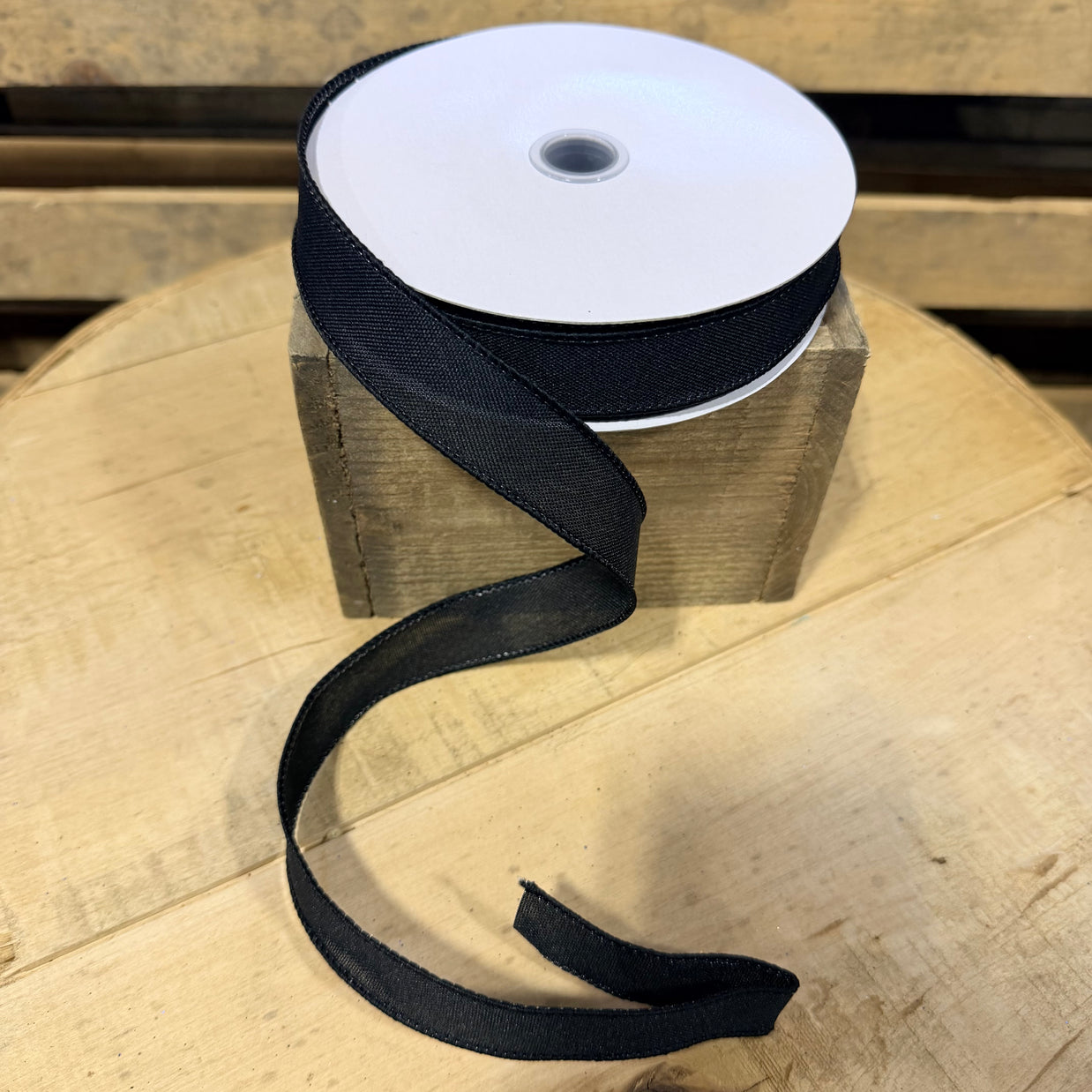 7/8" x 25Y black faux burlap Wired Ribbon - RC500502