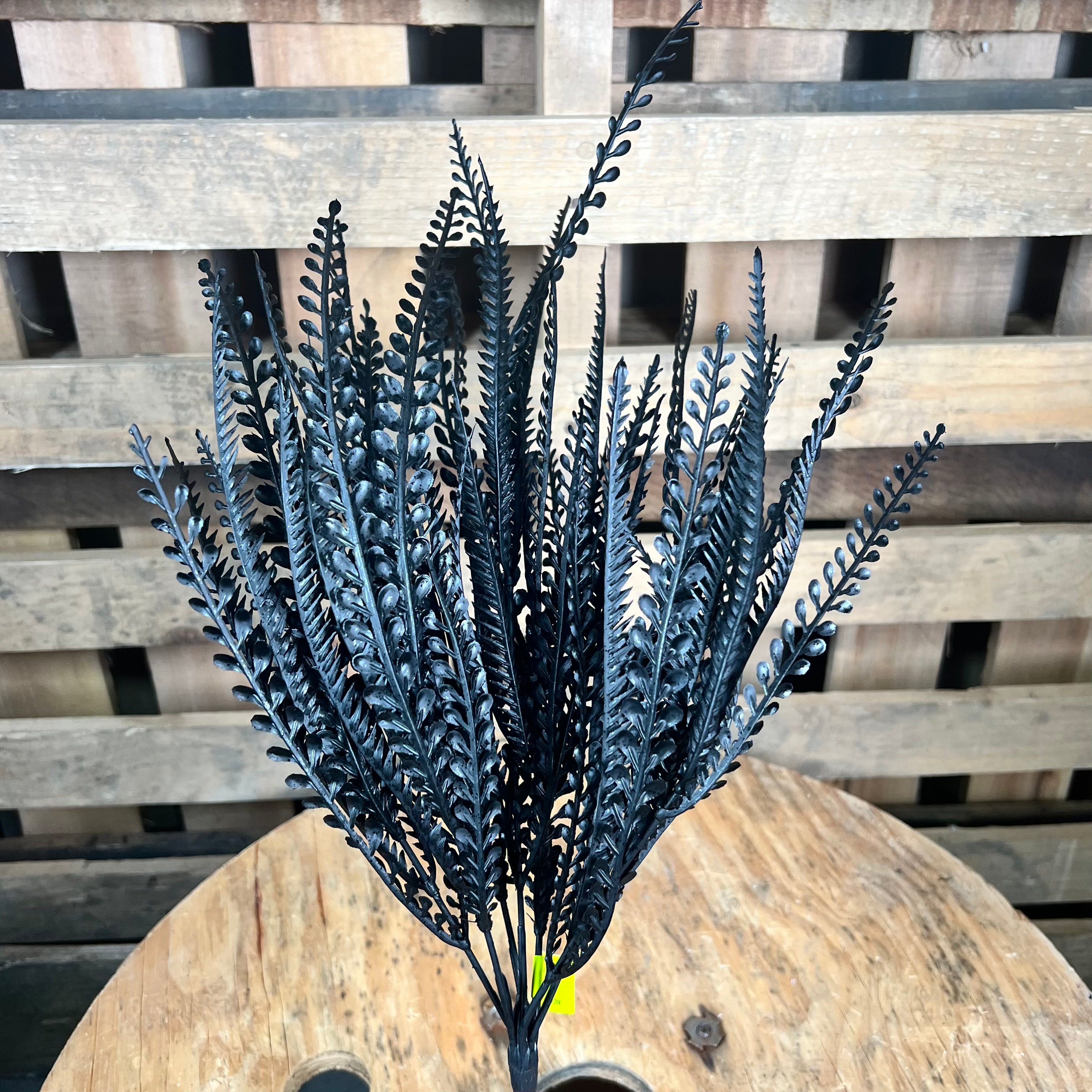 20in black beaded grass bush - 57314BK