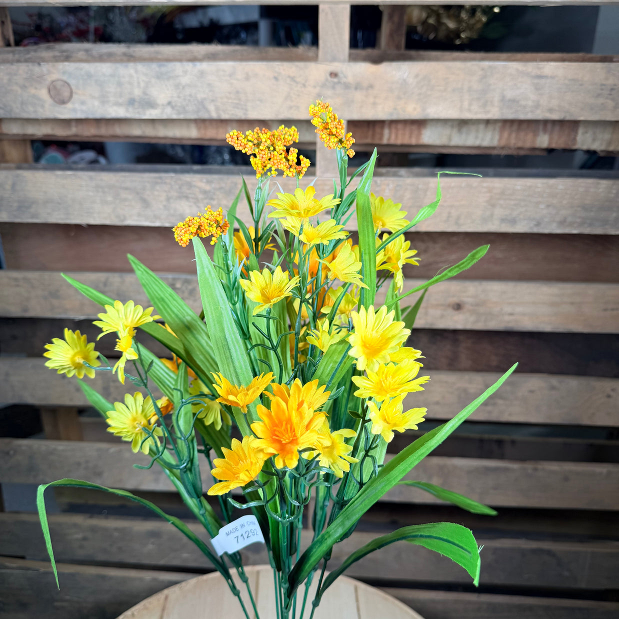 Yellow daisy berry -  71292