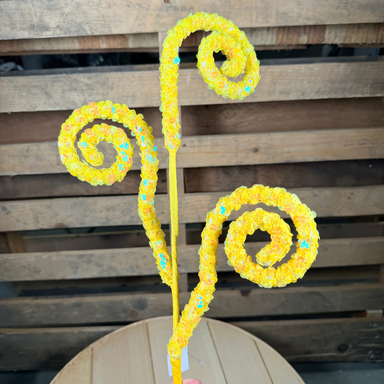 27"L  Yellow sequin lace coil pick - MN054829