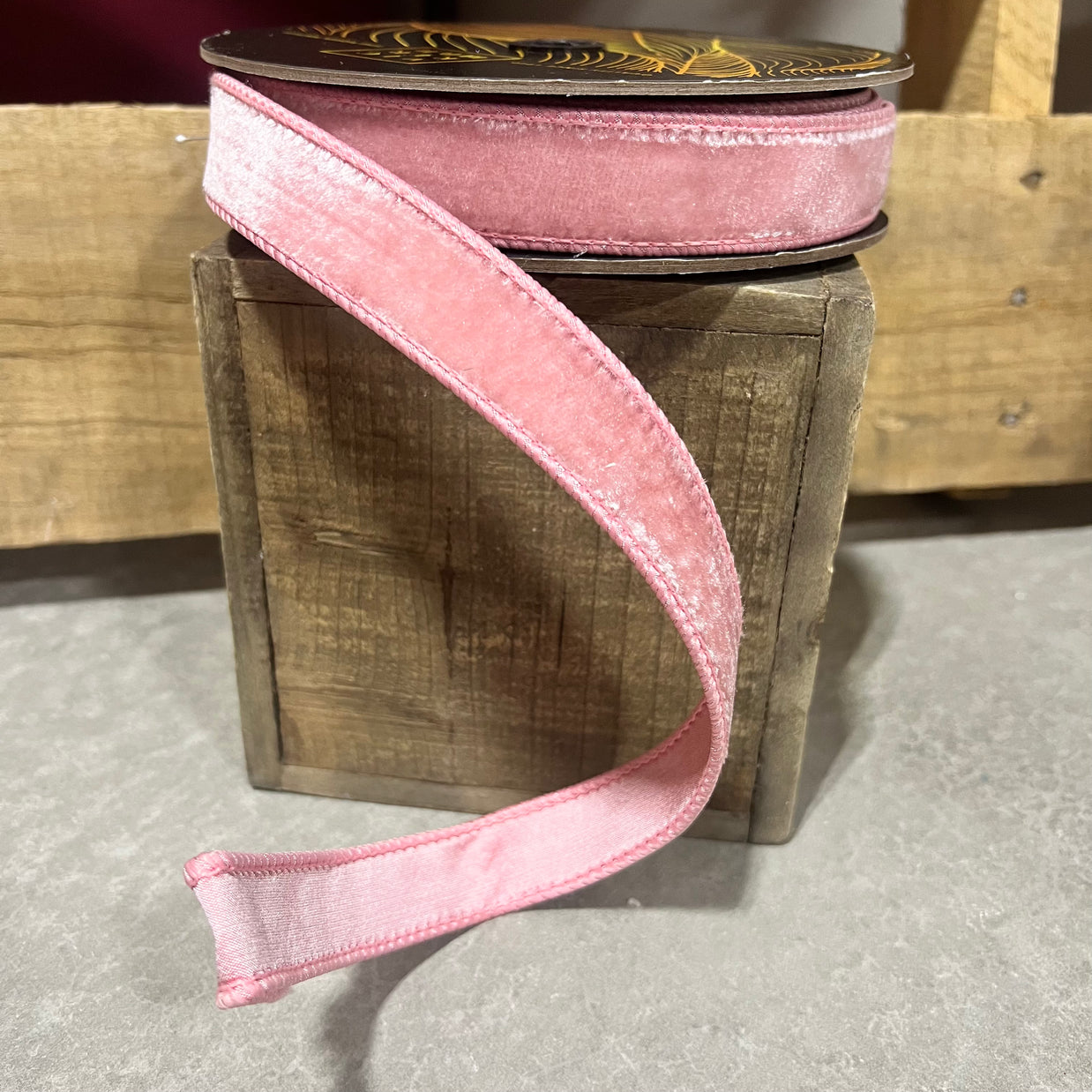 1” x 10y Mauve pink velvet designer ribbon - QK258645