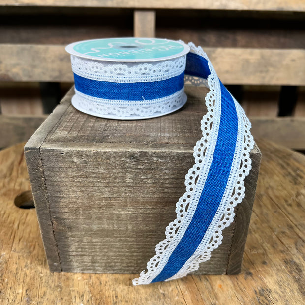 1.5"X10YD LACE EDGE ROYAL BURLAP - WHITE/ROYAL BLUE - RGA1541WR