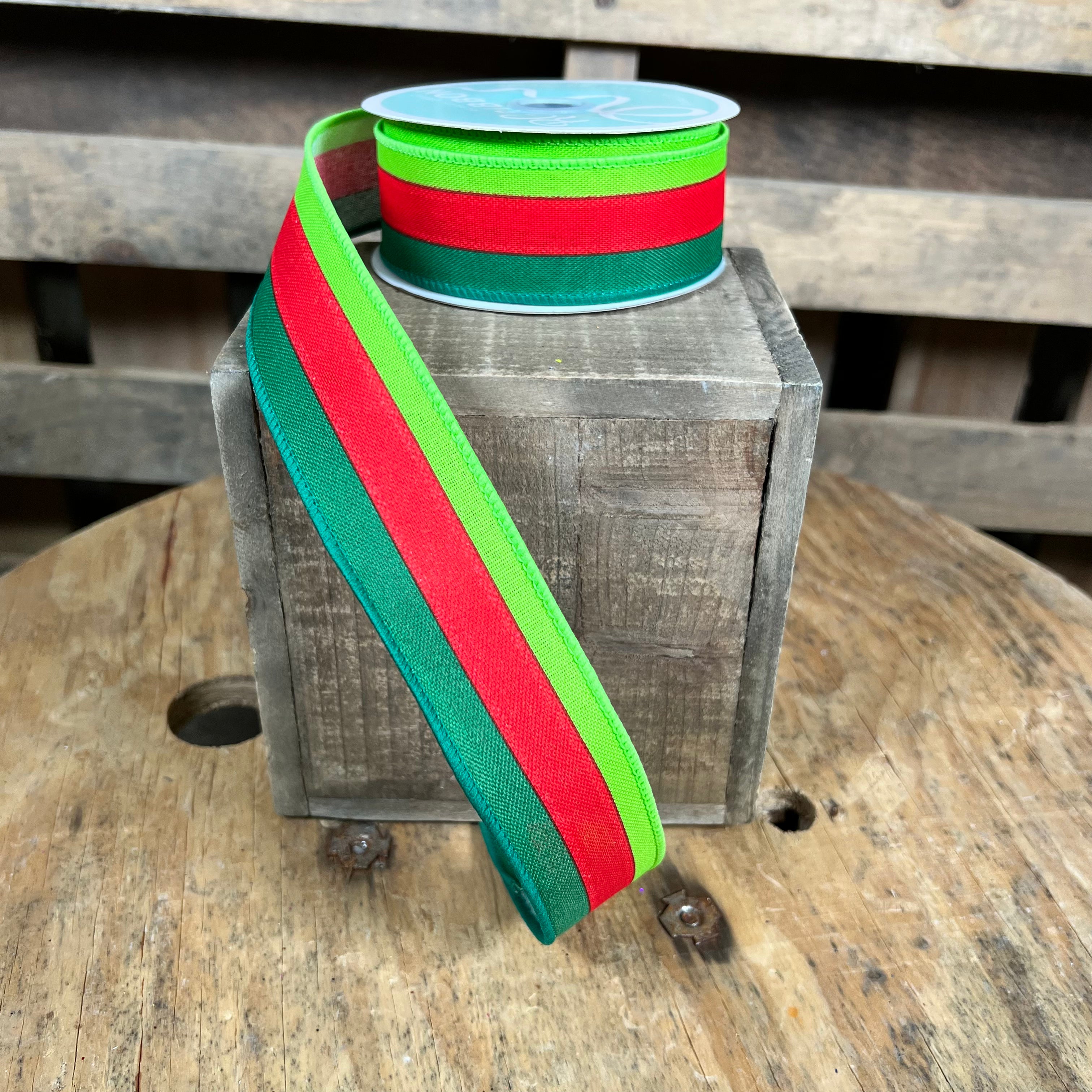 1.5”x 10yd Christmas vertical stripe  Wired Ribbon - RGE160906