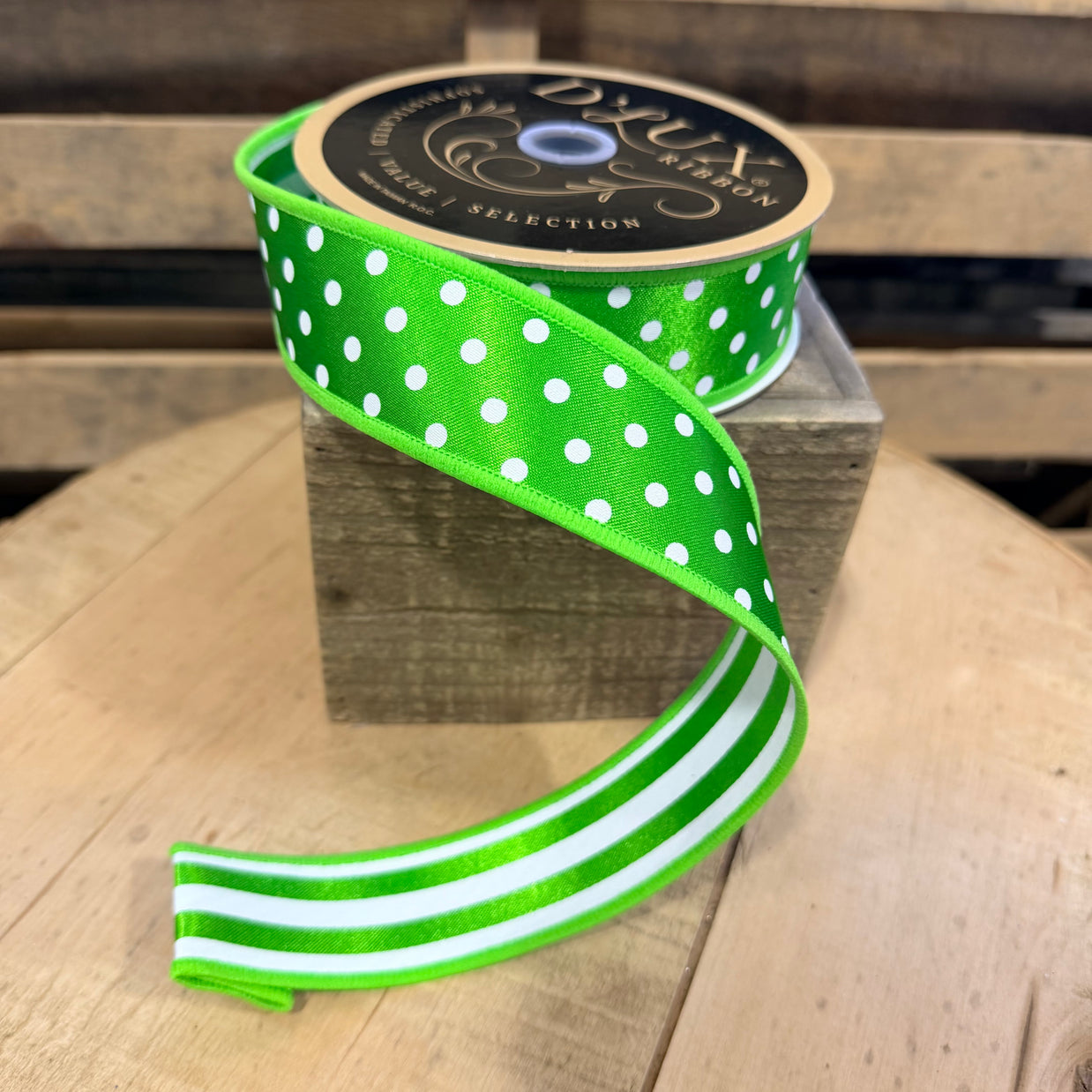 1.5” x 10yd Lime Green  pokadot with stripe backing d’lux ribbon - LX3055LT
