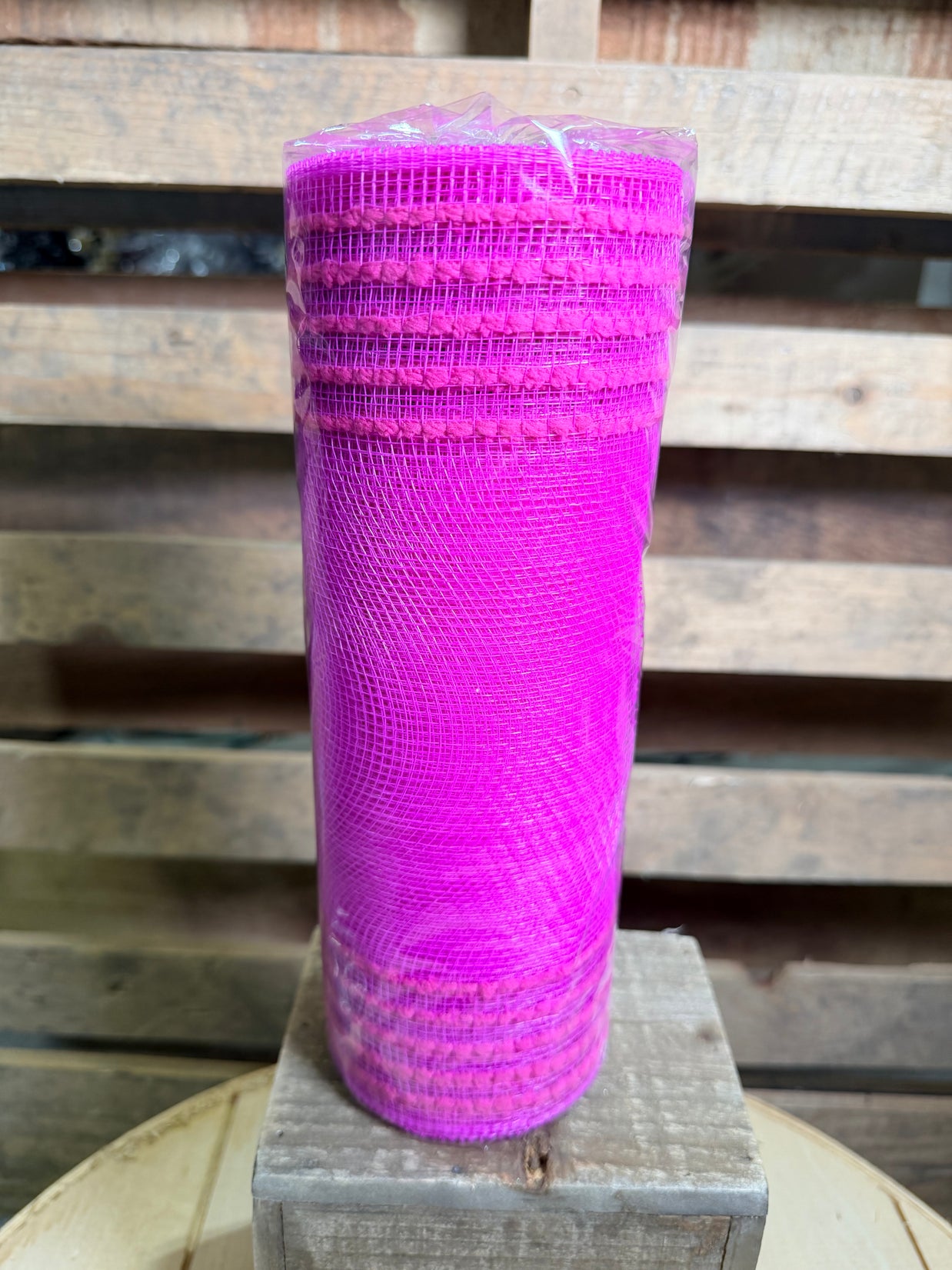 10" x 10Y Hot Pink drift boarder stripe mesh - RY811411