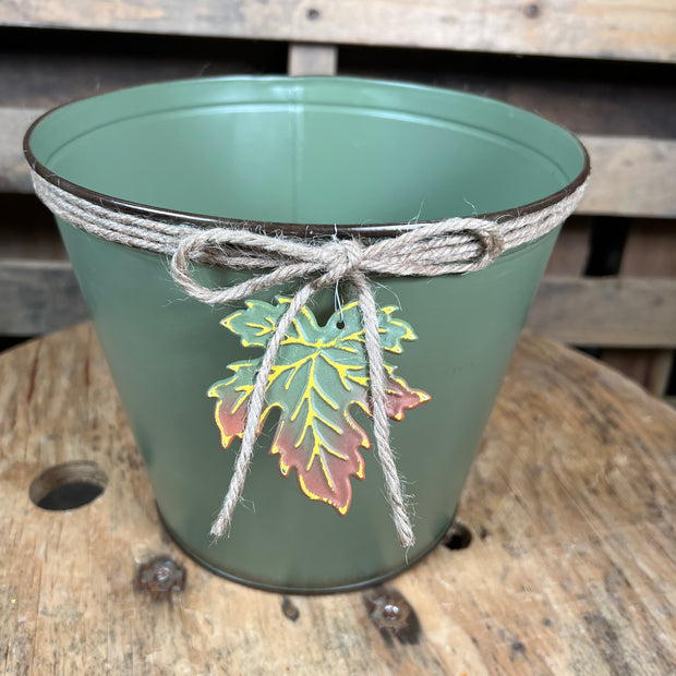 8.5in green fall metal container - 9750407GN