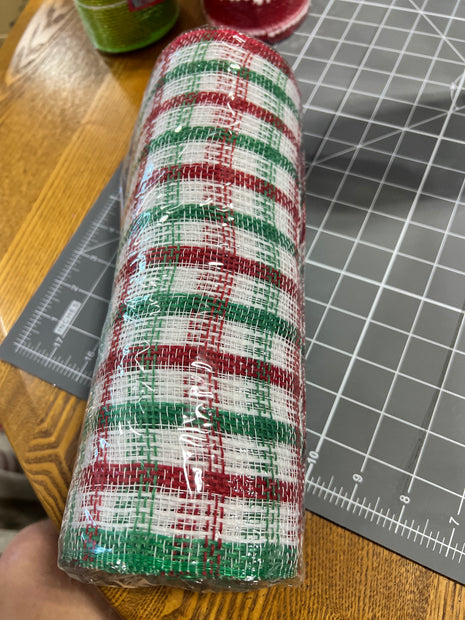 10" x 10Y red and green fabric check mesh - RY8339R3