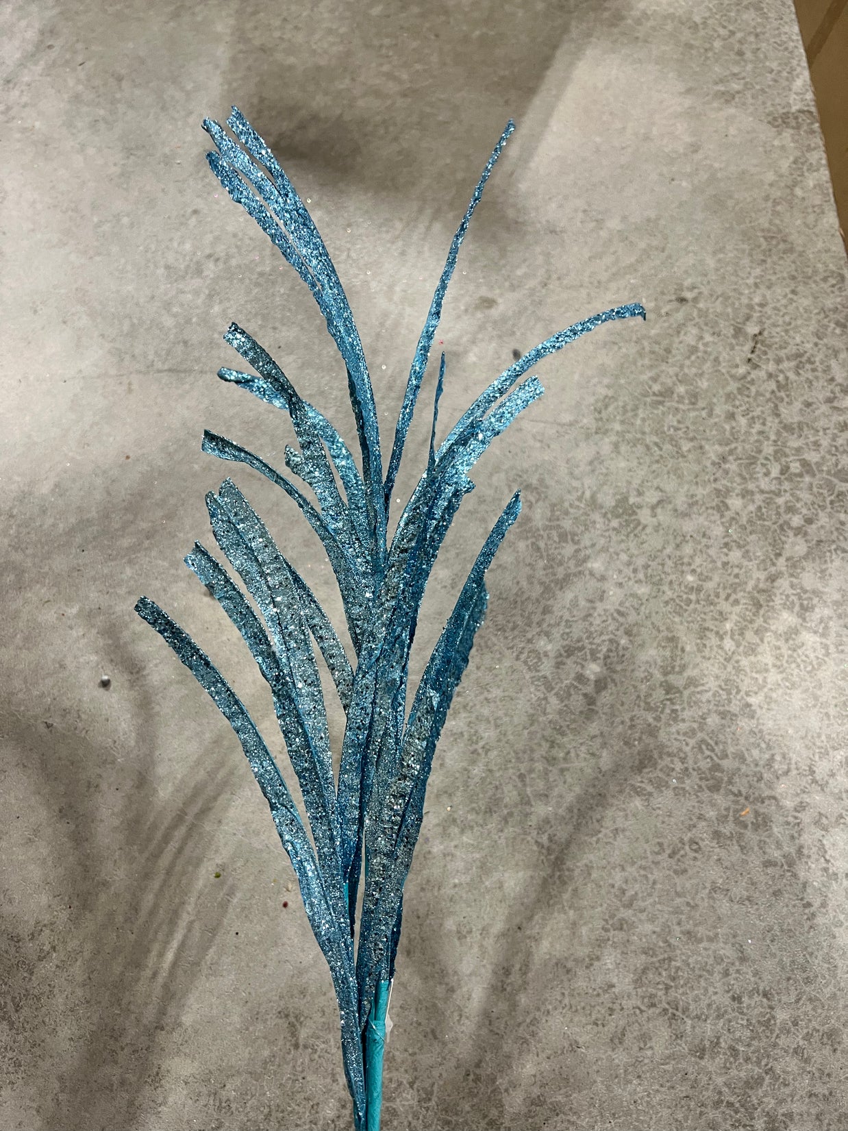 31"L GLITTERED/PAPER GRASS SPRAY - LIGHT BLUE - XS104960